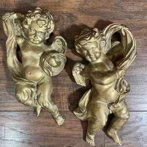 Vintage  2-Cherubs Resin Angels Wall Hanging Decor Heavy 9.5" Patina Gold Tone